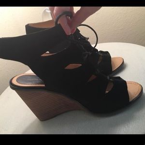 Black heels - wedges